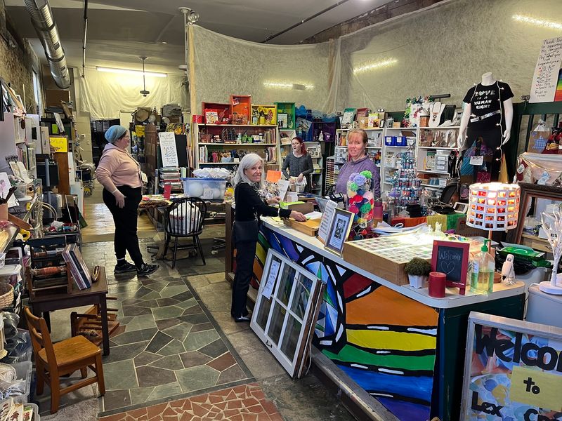 A Lexington Craft Store That Runs On Generosity