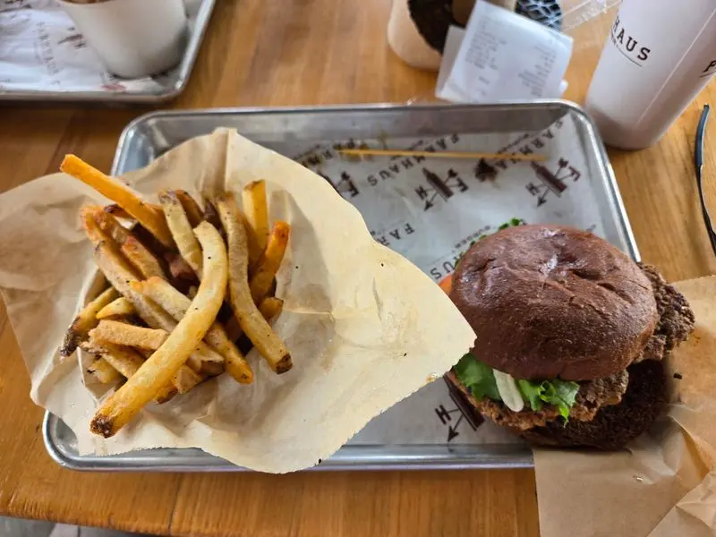 Farmhaus Burger