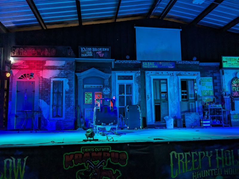 Creepy Hollow Haunted House
