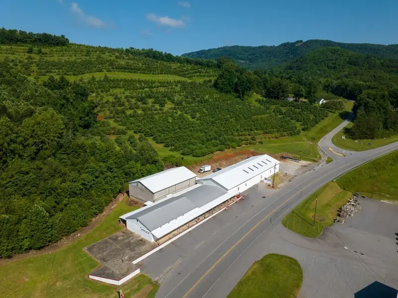 Sugarloaf Orchards, Taylorsville