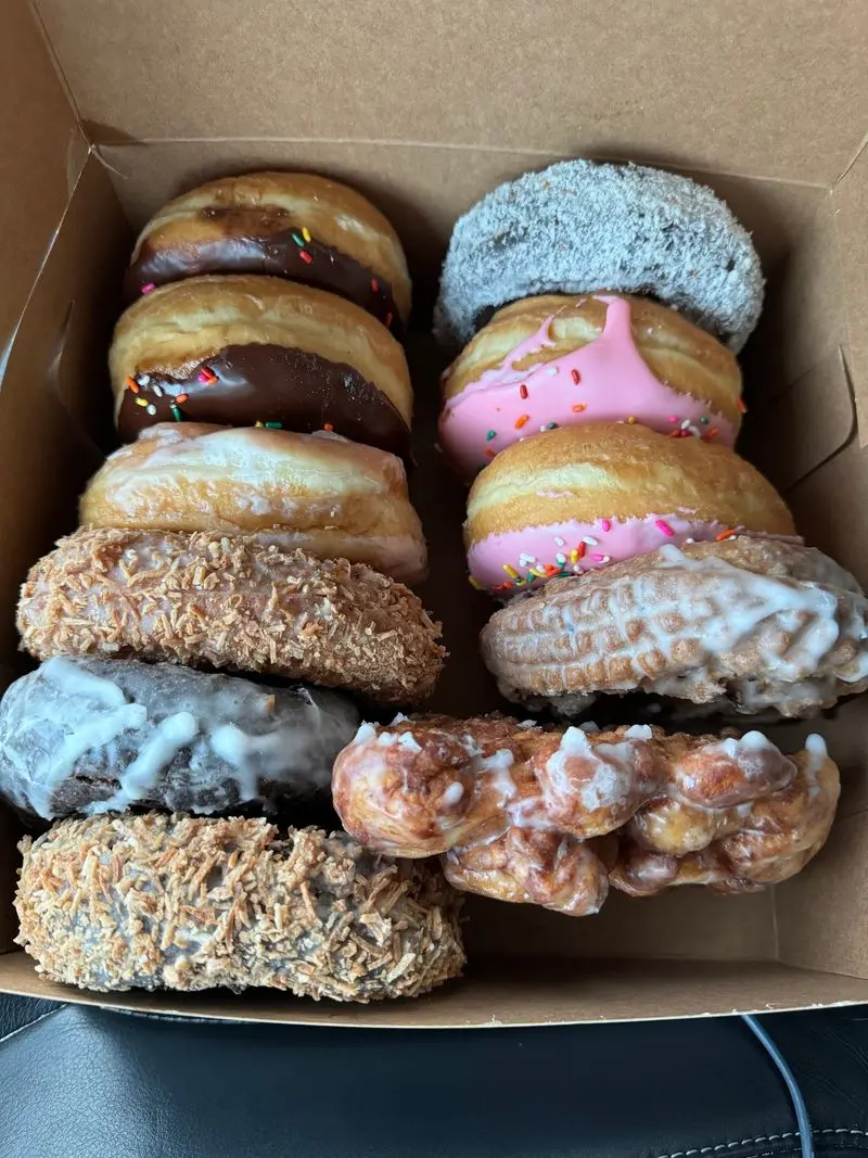 The Hole In One - Donuts - Coffee - Bakery