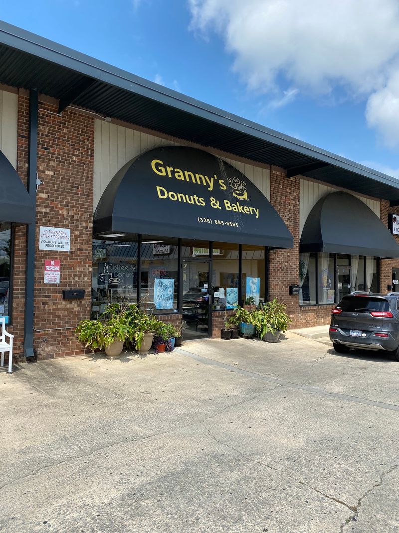 Granny's Donuts & Bakery