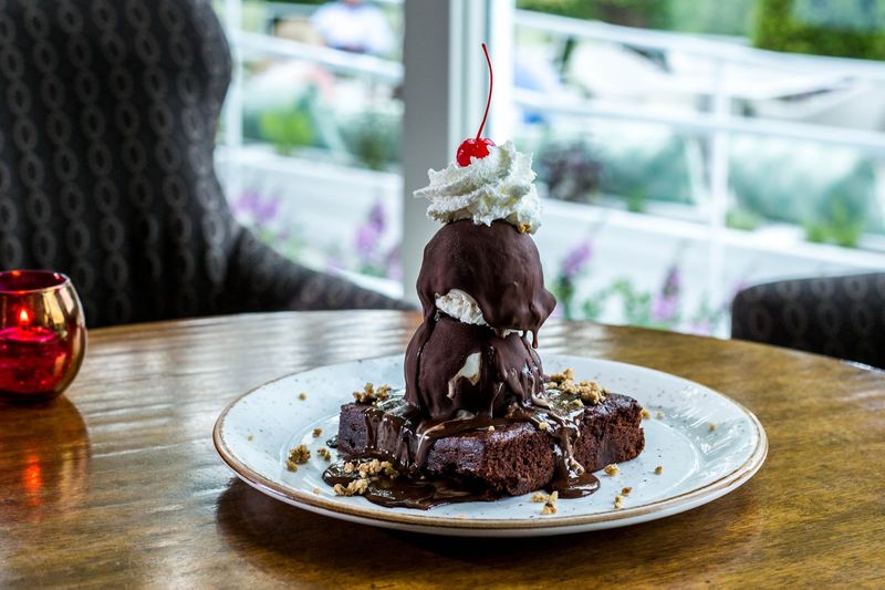 Refined Rooms and Dining Reward Advance Planning