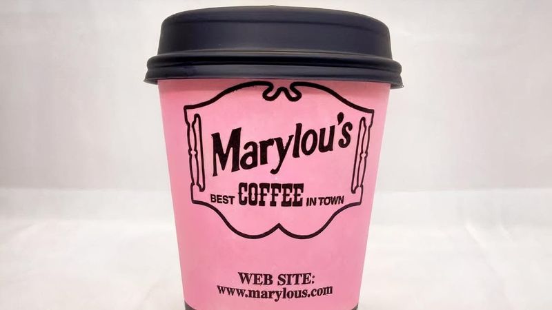Marylou's Coffee, Hingham: A Cheerful Pumpkin Coffee Stop