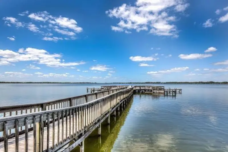 Browse a Lakeside Afternoon: Downtown Mount Dora - Mount Dora, Lake County,