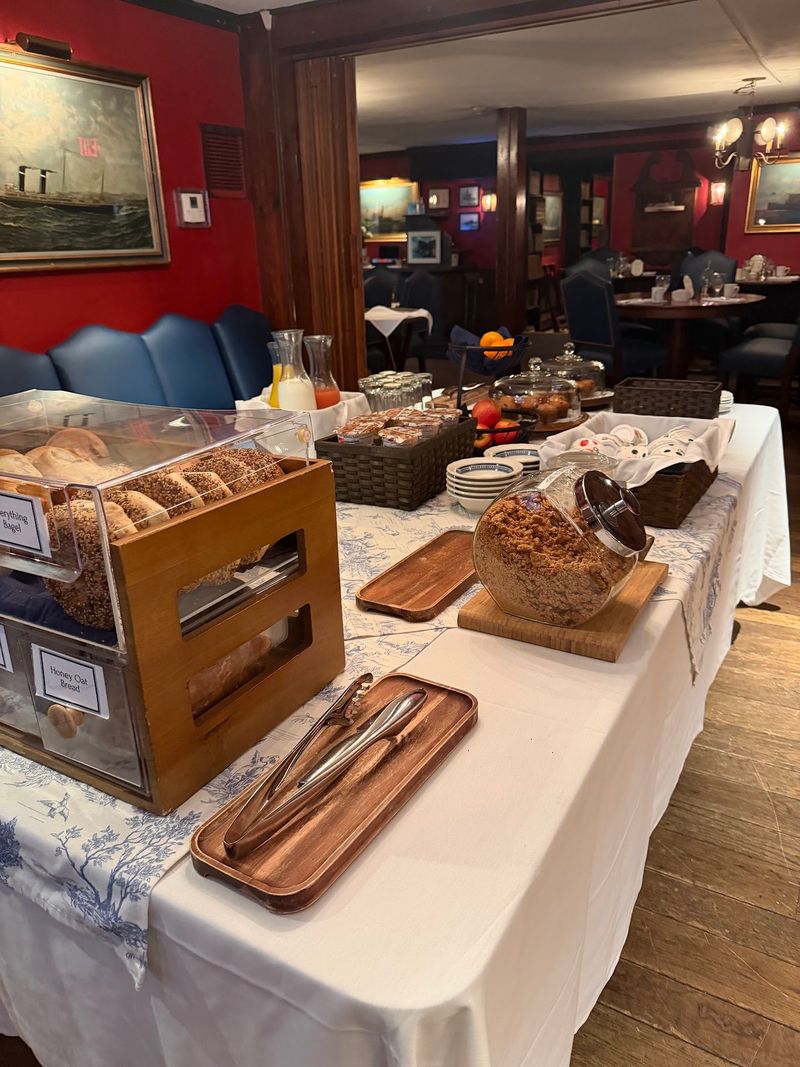 Make Lunch Last at The Griswold Inn