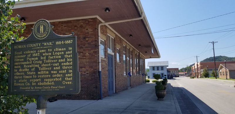 Downtown Strolls With Small-Town Ease