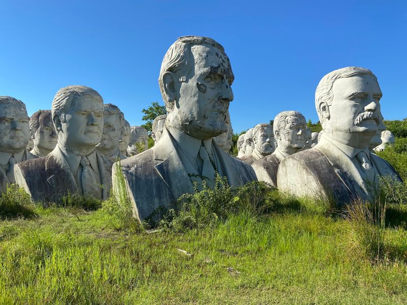 An Artist Saw Mount Rushmore And Thought Bigger