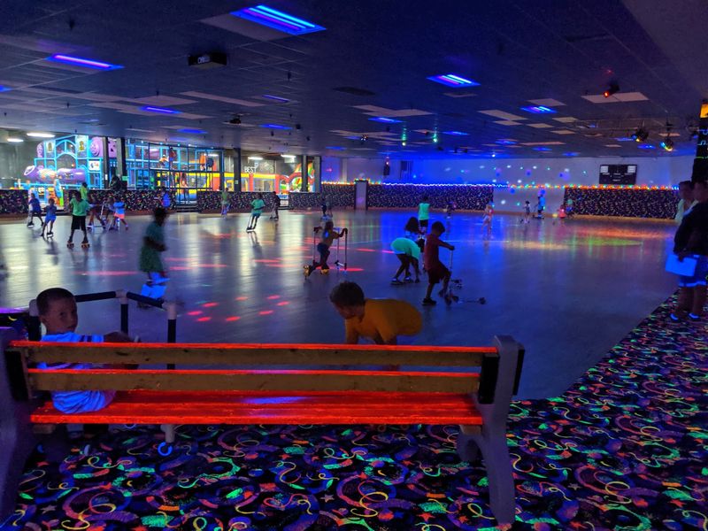 Ghostly Manor Thrill Center