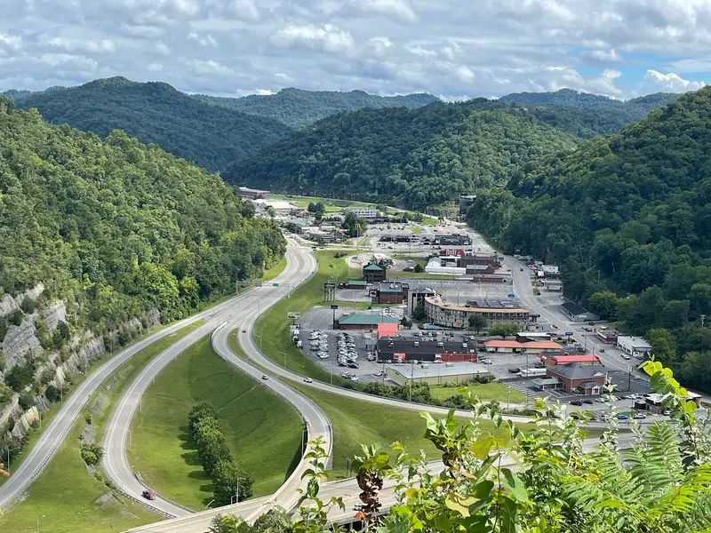 Bobby's Ridge Views That Earn A Family Photo