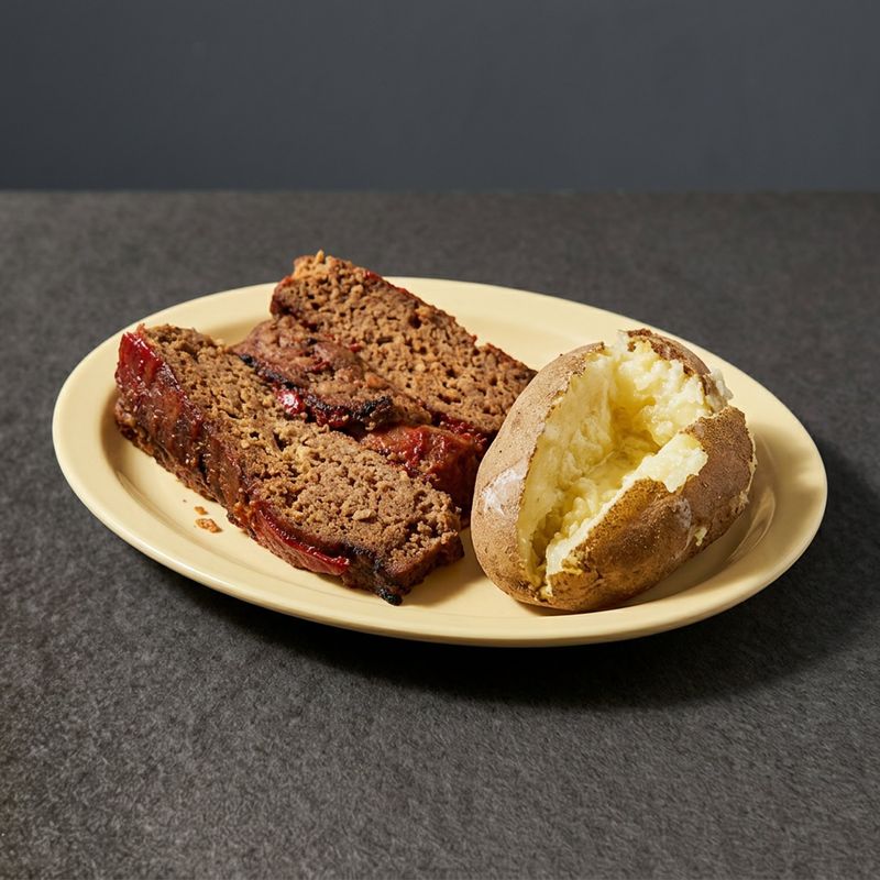 Your Grandma Would Approve Of These Dinner Plates