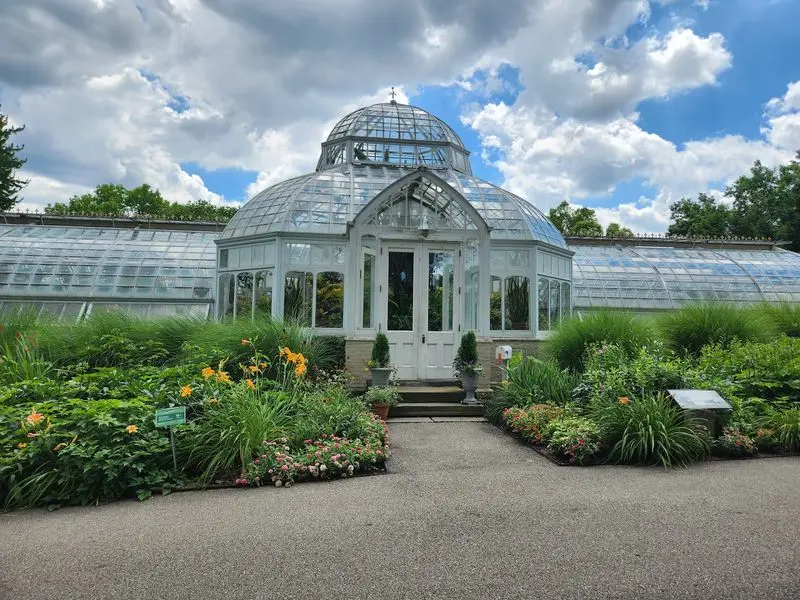 A Greenhouse with a Change of Pace