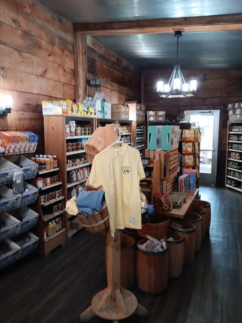 A Store to Browse While You Wait