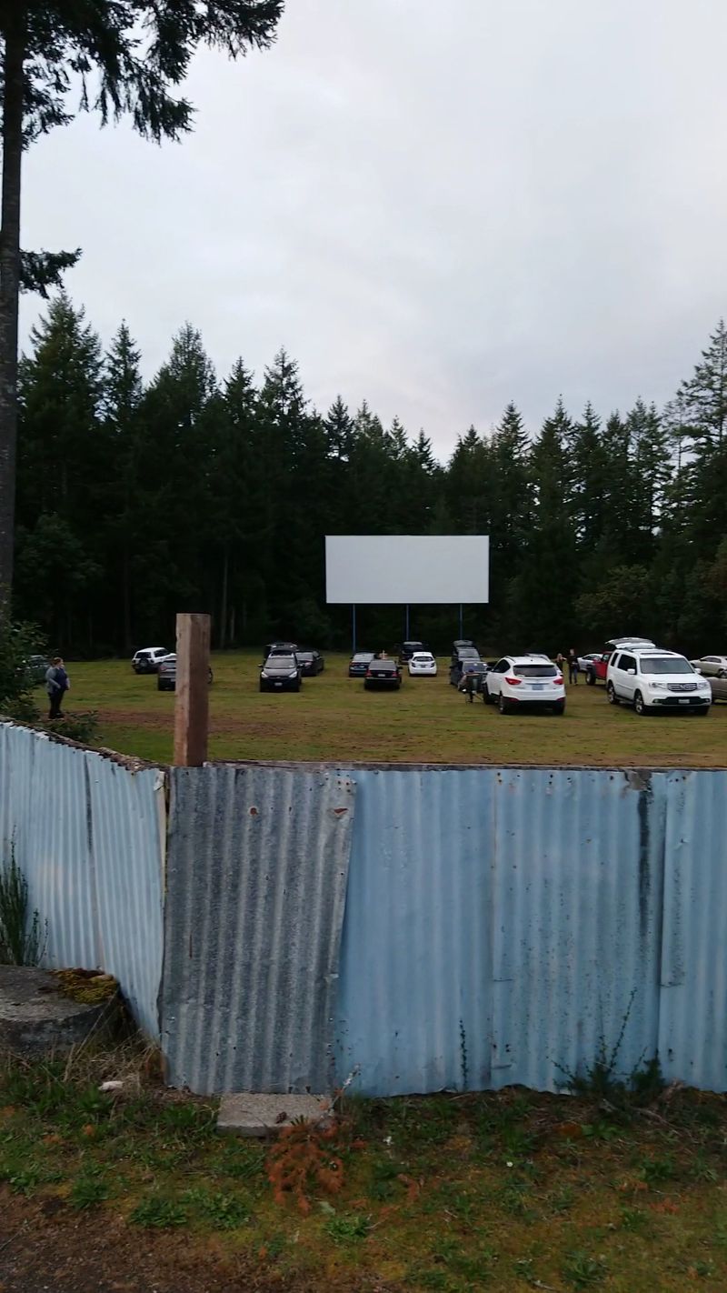 Why This Old Screen Deserves A Spot On Your Summer List