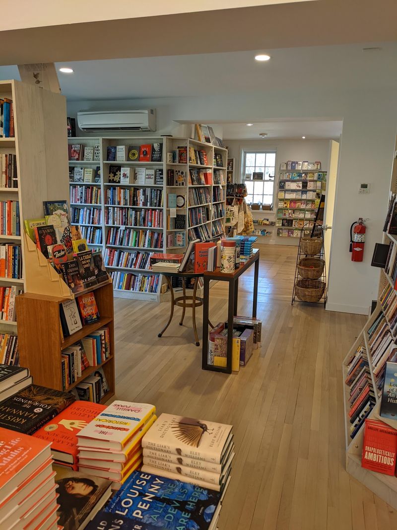 Hours, Parking, and Planning Your Weekend Visit