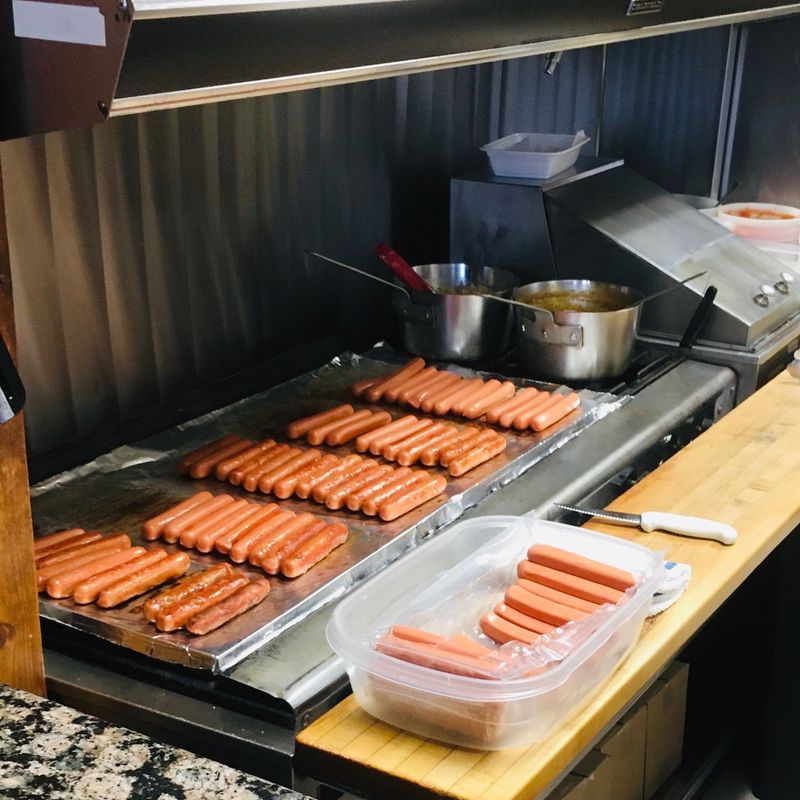 Doggie Packs Turn Your Backyard Into A Potts' Party
