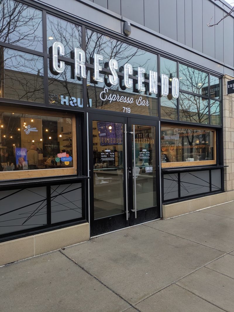 Crescendo Coffee, Madison