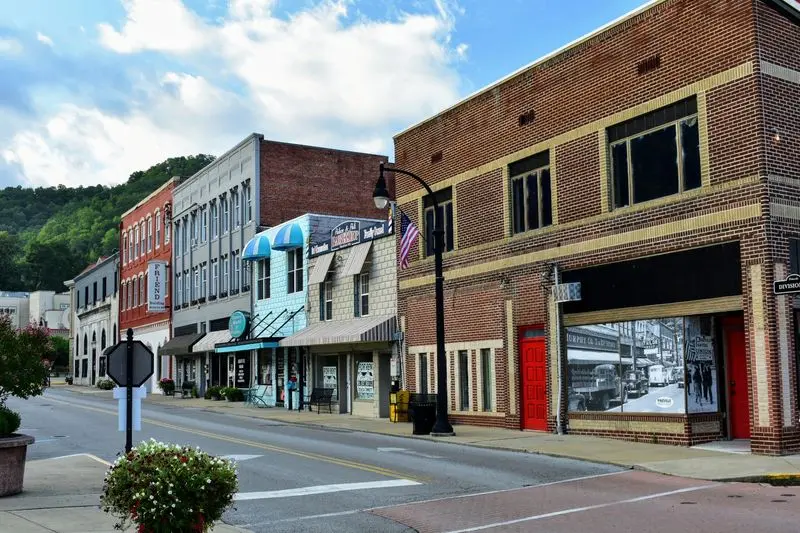 Hillbilly Days Turns Downtown Into One Big Reunion