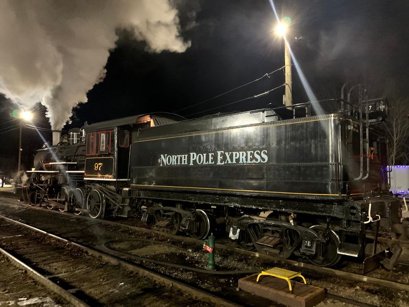 Holiday Trains Turn December Into Pure Magic