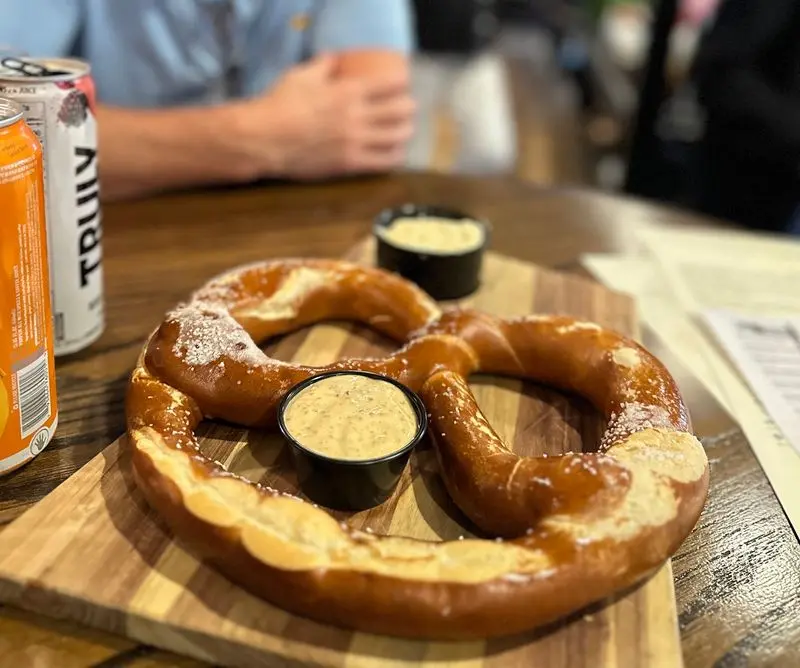 Shared Starters Turn Lunch Into an Occasion