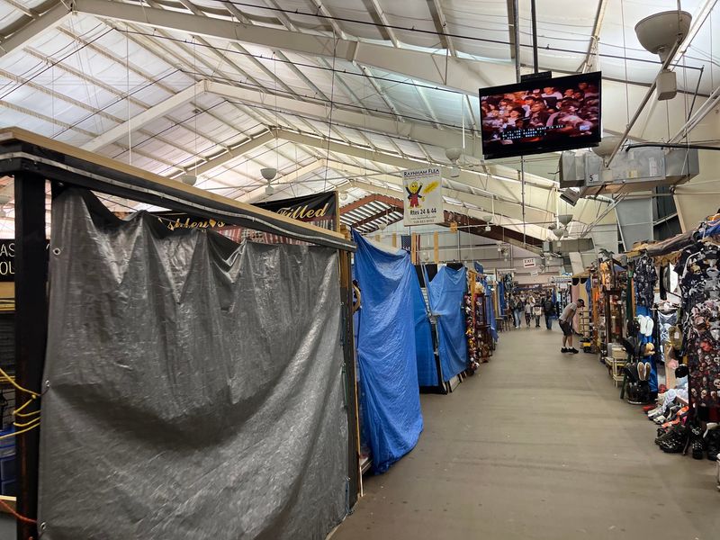 Five Hundred Vendors Under One Roof Is Not A Typo