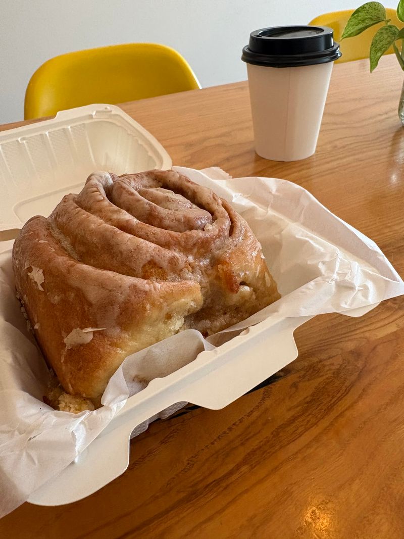 Dulce Vegan Bakery & Cafe, Atlanta