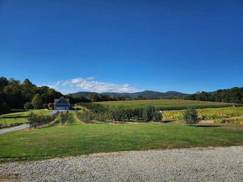 Grandad's Apples N Such, Hendersonville