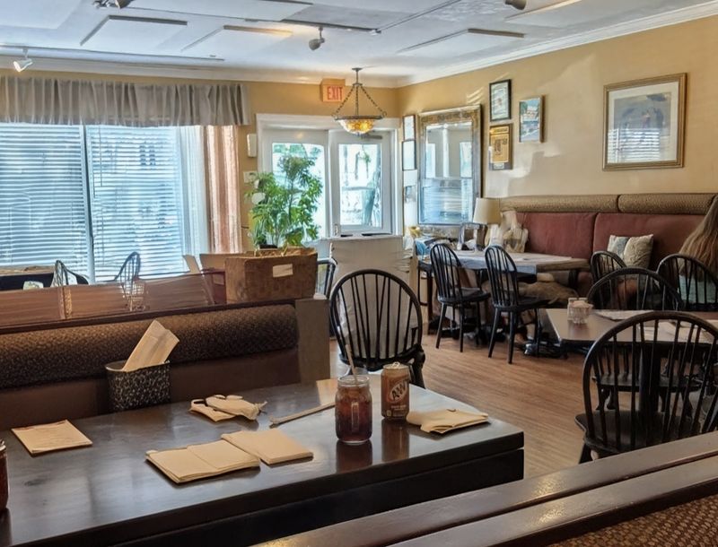 The Mason Jar Cafe