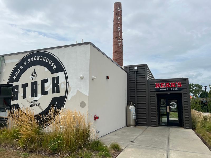 A Rustic Stop With a Come-Hungry Spirit