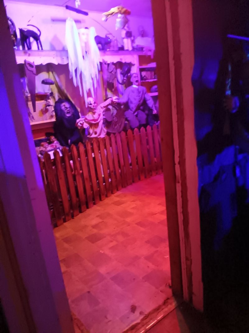 SCREAMZ HAUNTED EXPERIENCE - SCREAMZ 2.0 Haunted Acres