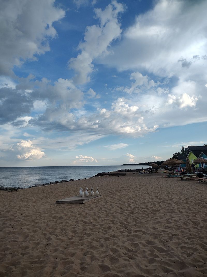 Challenge The Family To Beach Volleyball
