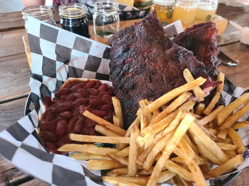 Make Lunch a Barbecue Stop