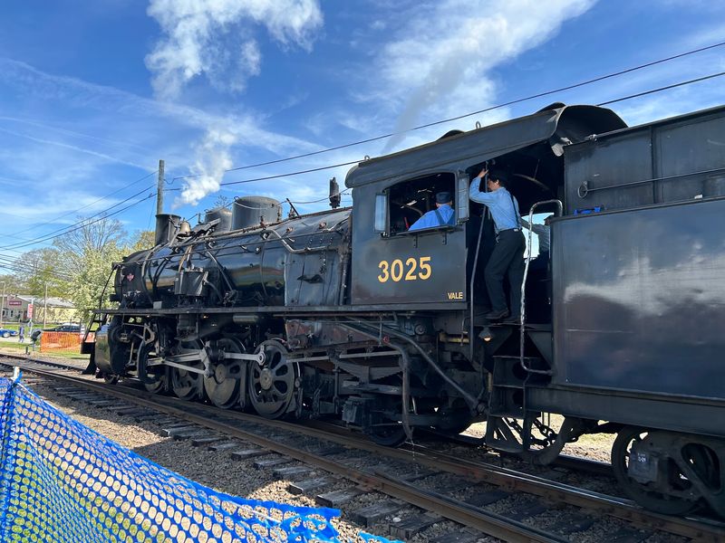 Grown-Ups Can Actually Drive A Steam Locomotive