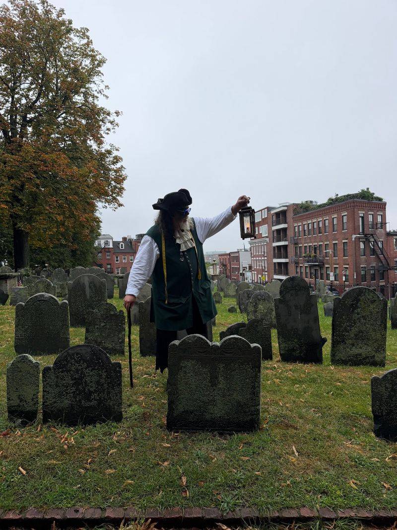 Ghosts & Gravestones Tour Boston