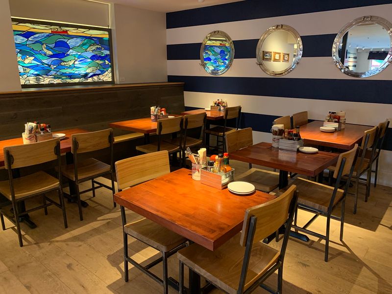 Mac's Chatham Fish & Lobster