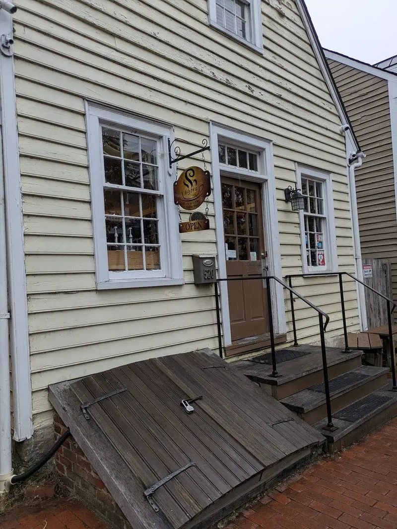 Agora Downtown Coffee Shop & Roastery, Fredericksburg