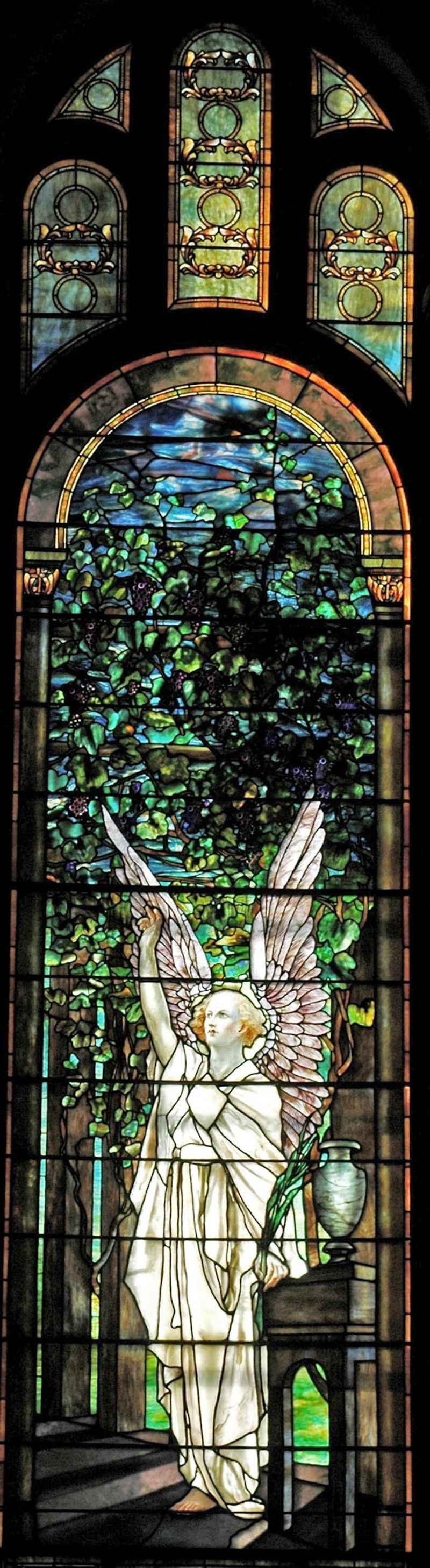 Admire The Angel Of Victory And Ascension