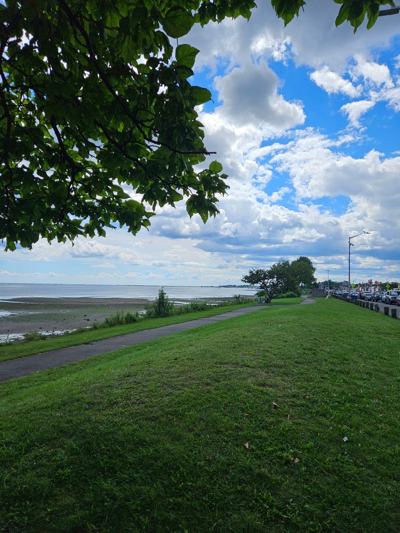Pair The Pier Walk With Long Wharf Park