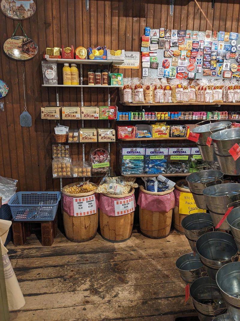 Plan Your Visit to Rau's Country Store