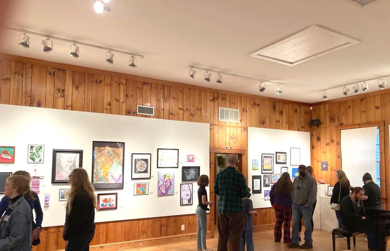 Browse Art With No Pressure to Buy