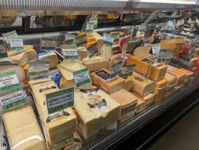Hunt for Fresh Produce and Specialty Foods