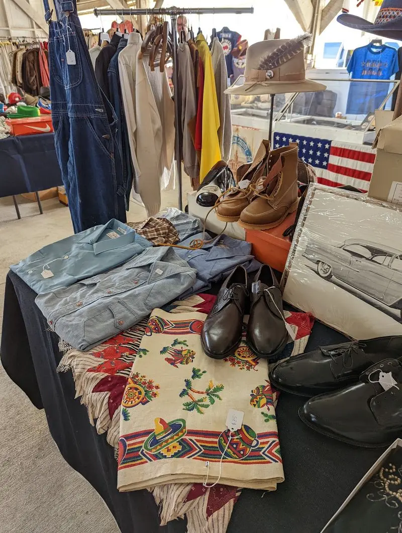 Calico Quilts And Shaker Boxes Steal The Spotlight
