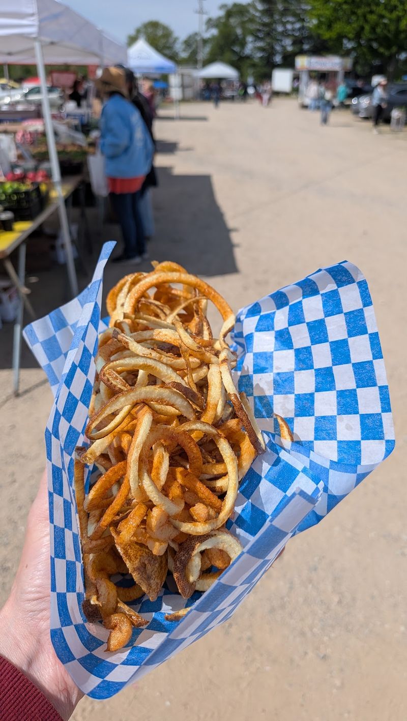 Grab Something To Eat While You Browse