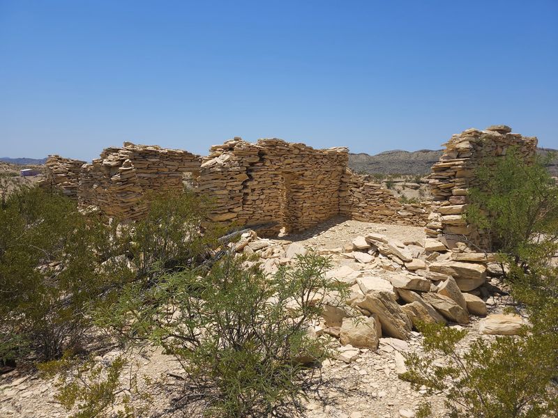 Stone Ruins Turn a Walk Into a History Lesson