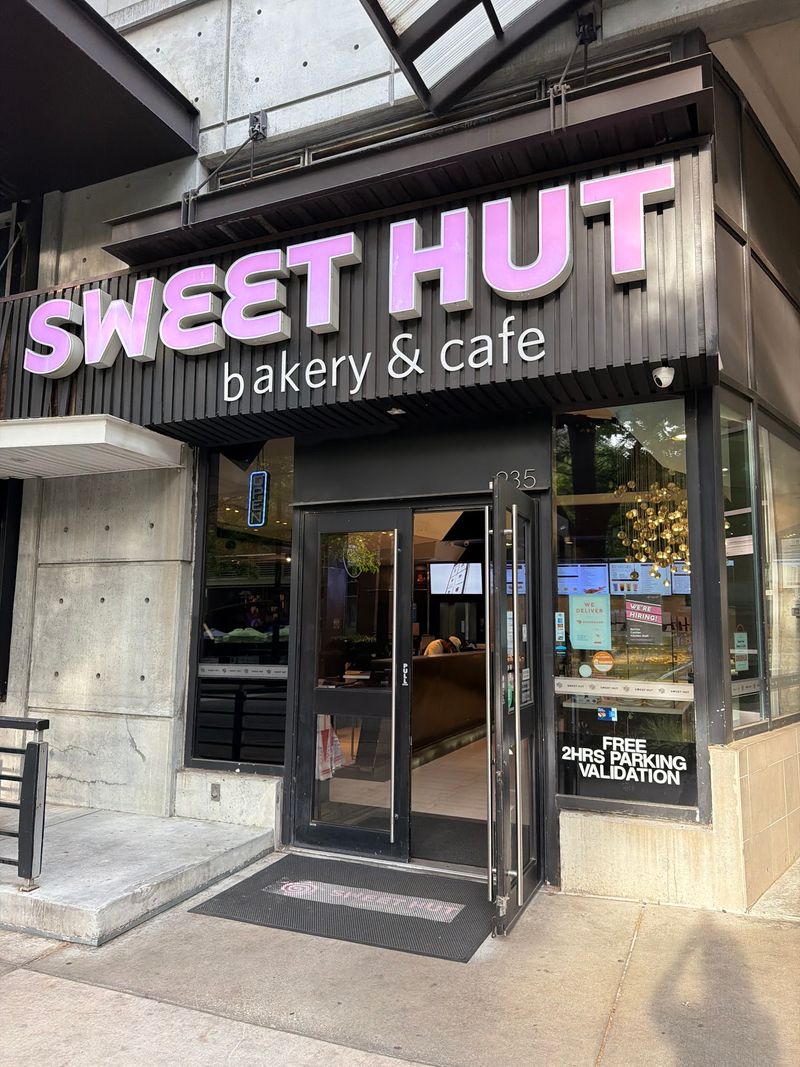 Sweet Hut Bakery & Cafe, Atlanta