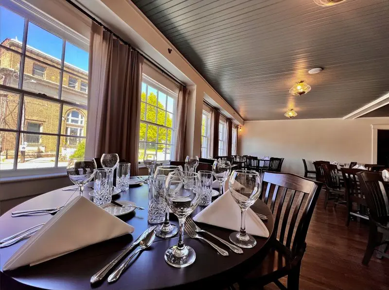 Save Room For Southern Comfort At The Old Ray