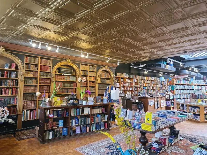 Loganberry Books - Shaker Heights: Let Curiosity Lead