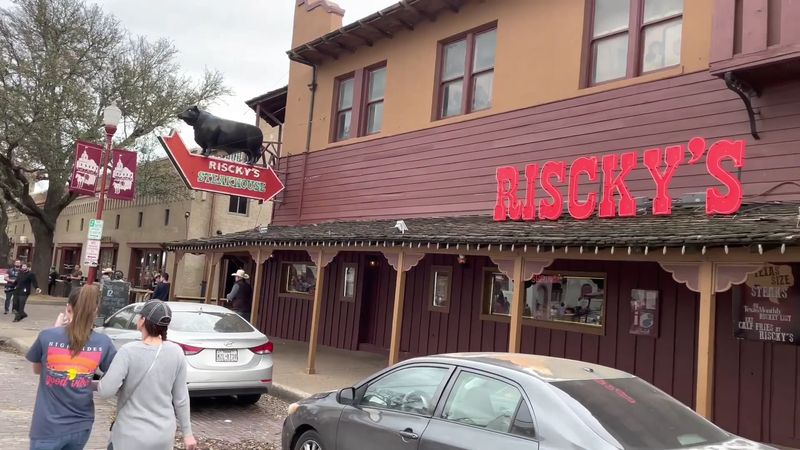Hungry Cowpokes Have Plenty Of Choices