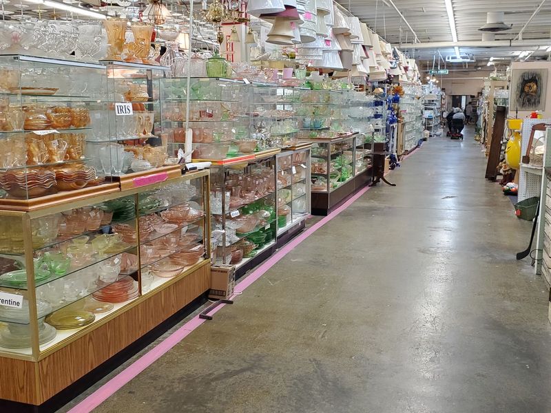 Glassware Rewards the Shopper Who Looks Closely