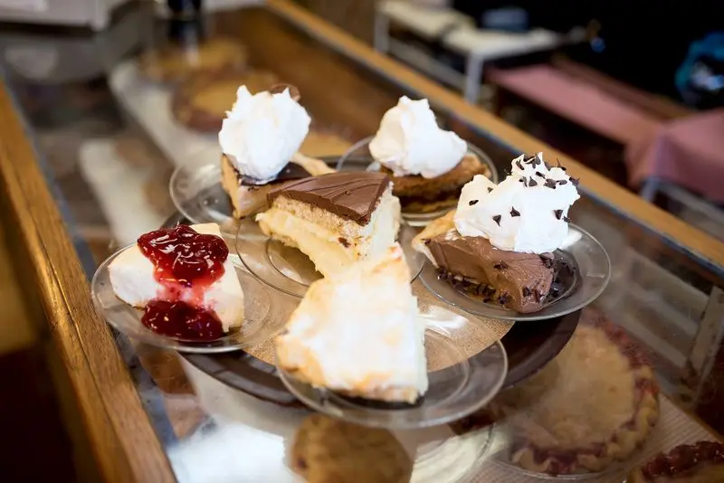 A Route 66 Town Where Dessert Comes First